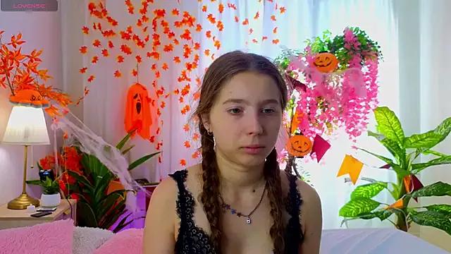 Try our girls live displays and explore the company of endless strippers, with beautiful physiques, vibrating toys and more.