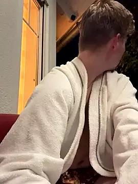 Photos of CDLukeLucy420 from StripChat is Freechat