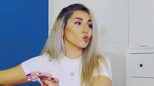 Avatar of CelineMeyerr