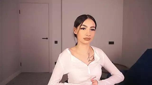 ChanelKnows from StripChat is Freechat