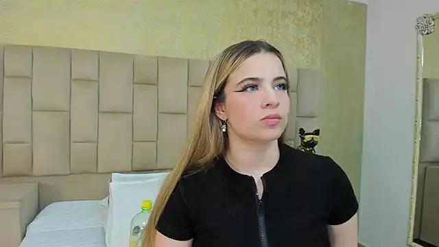 ChannelWhite_ from StripChat is Freechat