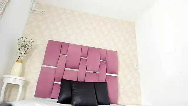 Chantal_bony — FINGERS PUSSY