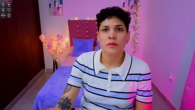 Avatar of Charlee_pink