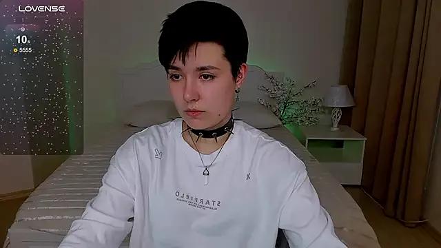 CharlieeAdams from StripChat is Freechat