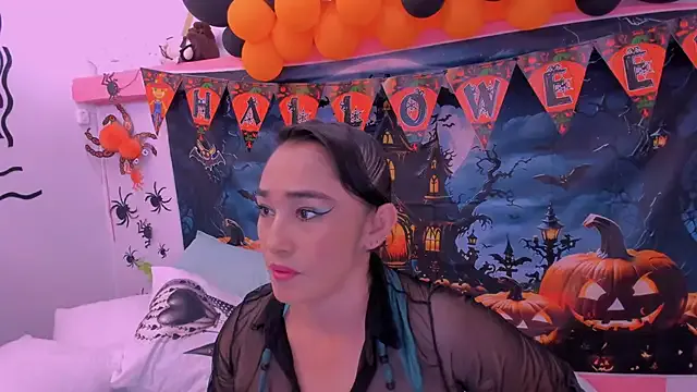 Avatar of charlotte-11