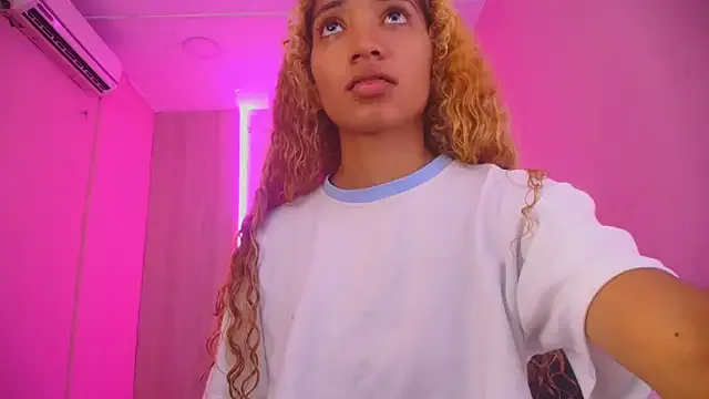 Avatar of Charlotte_Love10