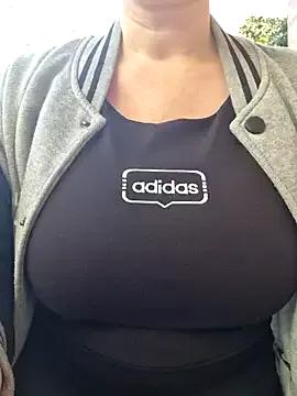 Charminghostess_ from StripChat is Freechat