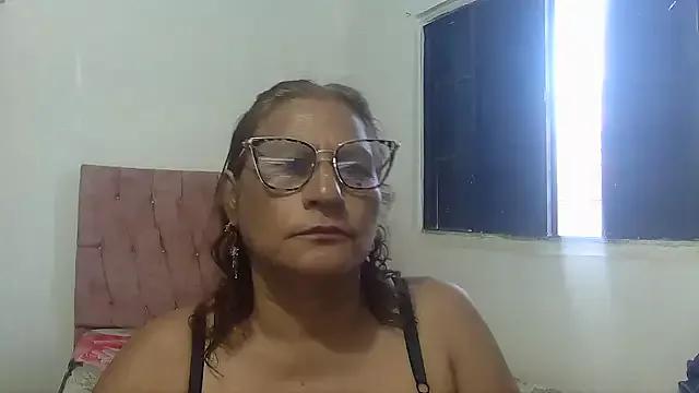 Try our girls live displays and explore the company of endless strippers, with beautiful physiques, vibrating toys and more.