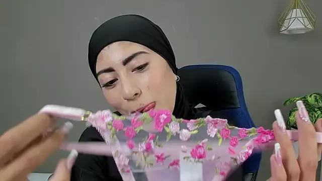 Photos of chaymae_nah_ from StripChat is Group