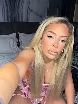 Photos of Cheeky_Chloe from StripChat is Private