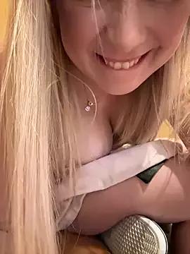 Photos of CherryAuroraa from StripChat is Group