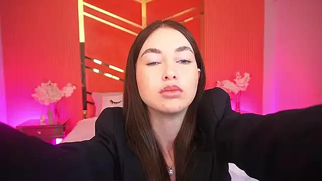 CherryyLulu from StripChat is Freechat