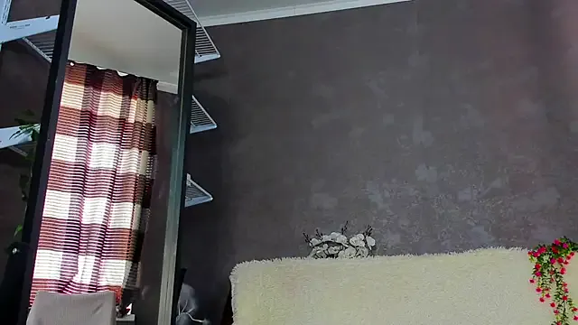 chloe_wet1 — caress pussy