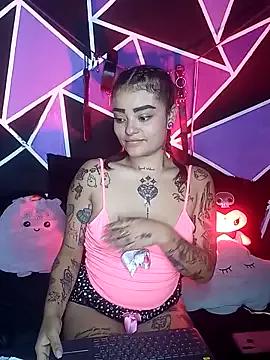 Try our girls live displays and explore the company of endless strippers, with beautiful physiques, vibrating toys and more.