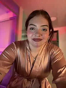 Try our girls live displays and explore the company of endless strippers, with beautiful physiques, vibrating toys and more.