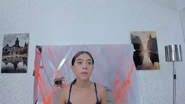 Try our girls live displays and explore the company of endless strippers, with beautiful physiques, vibrating toys and more.