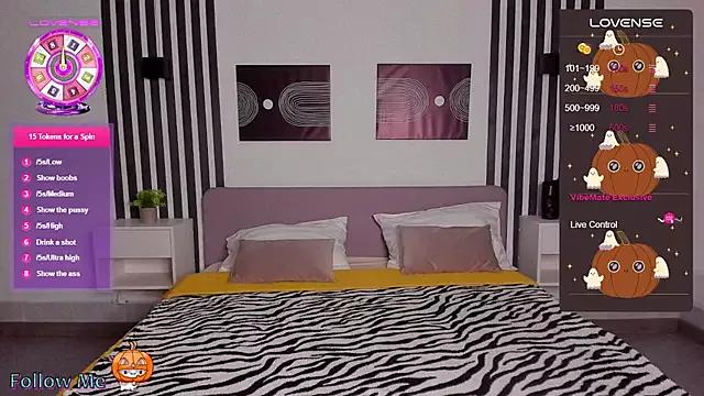 Try our girls live displays and explore the company of endless strippers, with beautiful physiques, vibrating toys and more.