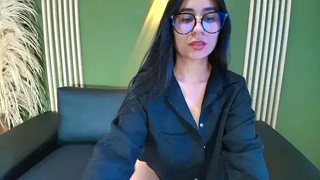 Try our girls live displays and explore the company of endless strippers, with beautiful physiques, vibrating toys and more.