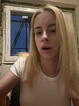 Try our girls live displays and explore the company of endless strippers, with beautiful physiques, vibrating toys and more.