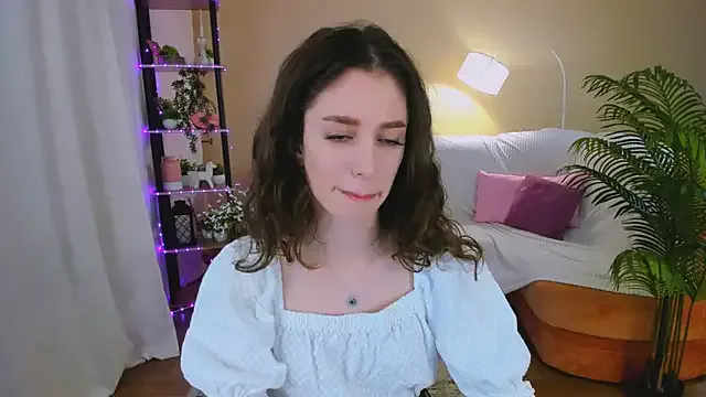 Avatar of ChristinaConteeree