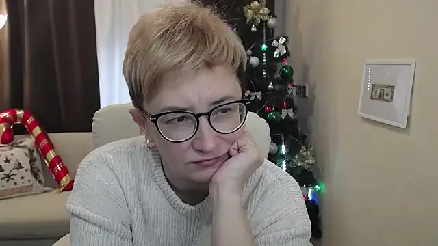 ChristinaRainforce — top off