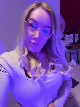 ChristinaSiemone from StripChat is Freechat