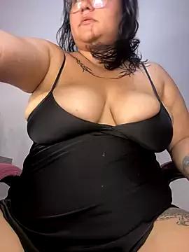 CinnamonCookiez from StripChat is Freechat