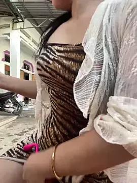Try our girls live displays and explore the company of endless strippers, with beautiful physiques, vibrating toys and more.