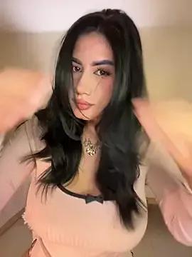 Try our girls live displays and explore the company of endless strippers, with beautiful physiques, vibrating toys and more.