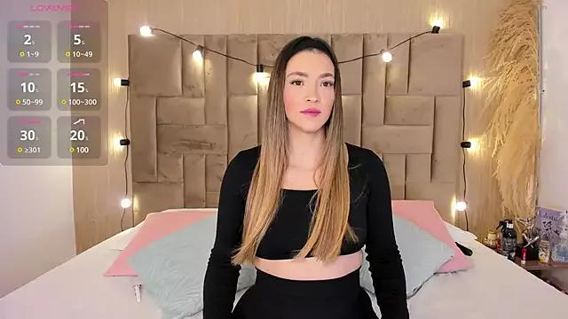 ClaradelMar from StripChat is Freechat