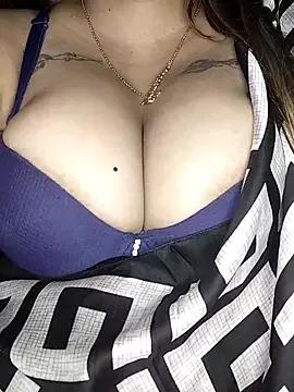 Try our girls live displays and explore the company of endless strippers, with beautiful physiques, vibrating toys and more.