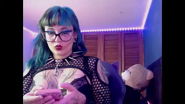 Try our girls live displays and explore the company of endless strippers, with beautiful physiques, vibrating toys and more.