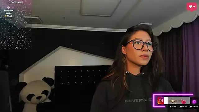 Cloee_and_Billy from StripChat is Freechat