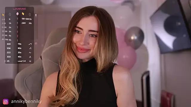 Try our girls live displays and explore the company of endless strippers, with beautiful physiques, vibrating toys and more.