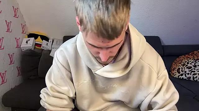 Cookieboy88 from StripChat