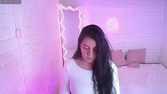 Try our girls live displays and explore the company of endless strippers, with beautiful physiques, vibrating toys and more.