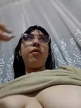 CoralSmit from StripChat is Freechat