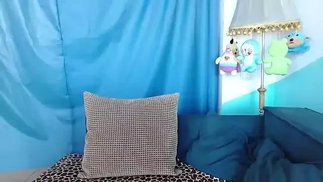 Try our girls live displays and explore the company of endless strippers, with beautiful physiques, vibrating toys and more.