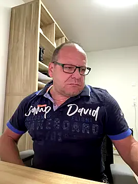 Avatar of coupleLatinaLovers