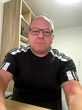 Avatar of coupleLatinaLovers