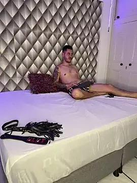 Try our girls live displays and explore the company of endless strippers, with beautiful physiques, vibrating toys and more.