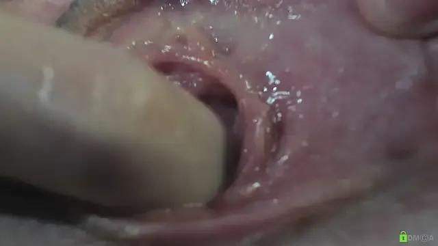 Courtney_Luv — 3 finger in the pussy