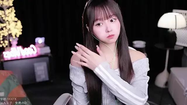 Try our girls live displays and explore the company of endless strippers, with beautiful physiques, vibrating toys and more.