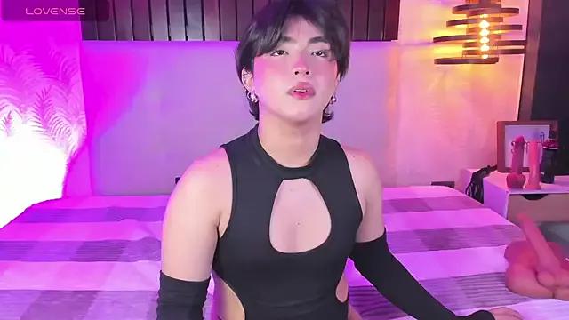 Try our girls live displays and explore the company of endless strippers, with beautiful physiques, vibrating toys and more.