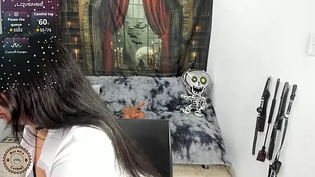 criss_21_ — remove my skirt