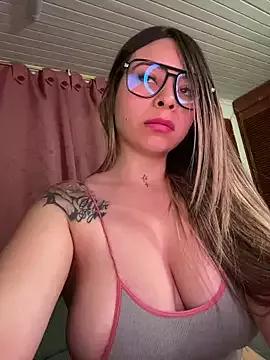 CristalGmez from StripChat is Freechat