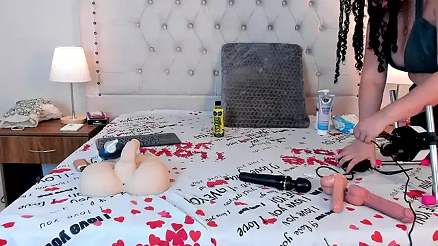 cristhi_esterling — Oil in my boobs super horny