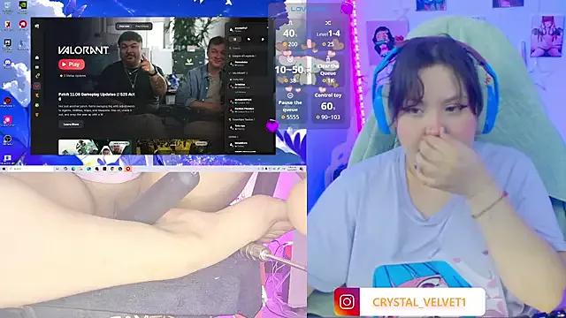 Try our girls live displays and explore the company of endless strippers, with beautiful physiques, vibrating toys and more.