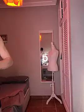 Photos of Crystal_________ from StripChat is Freechat