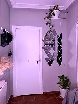 Crystal_________ from StripChat is Freechat